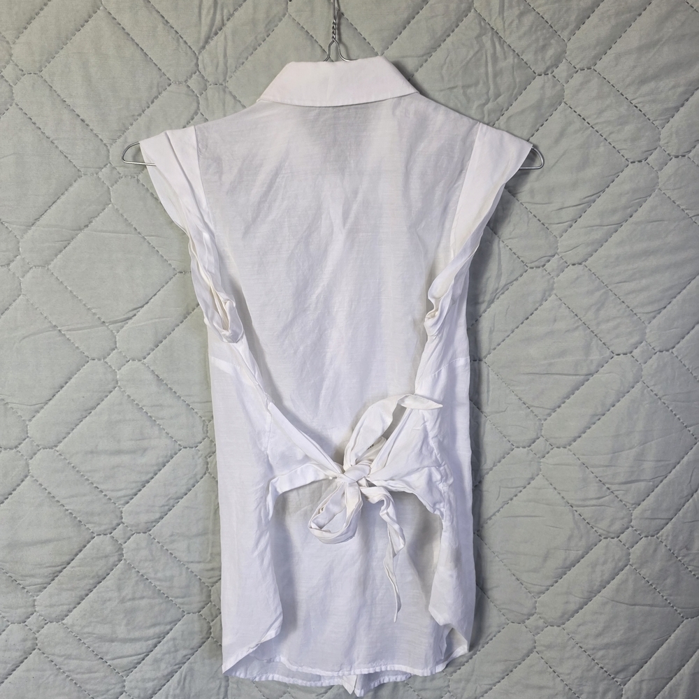 Ann Taylor White Sleeveless Button-Up Blouse Sz 10 - Picture 2 of 11